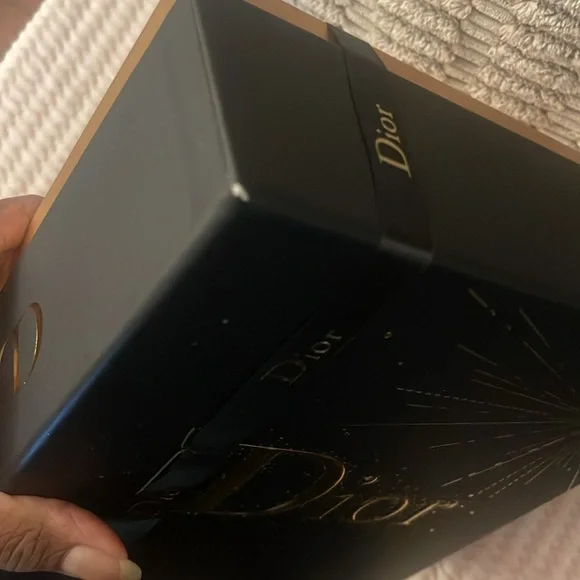 Dior gift box and ribbon - Picture 3 of 6